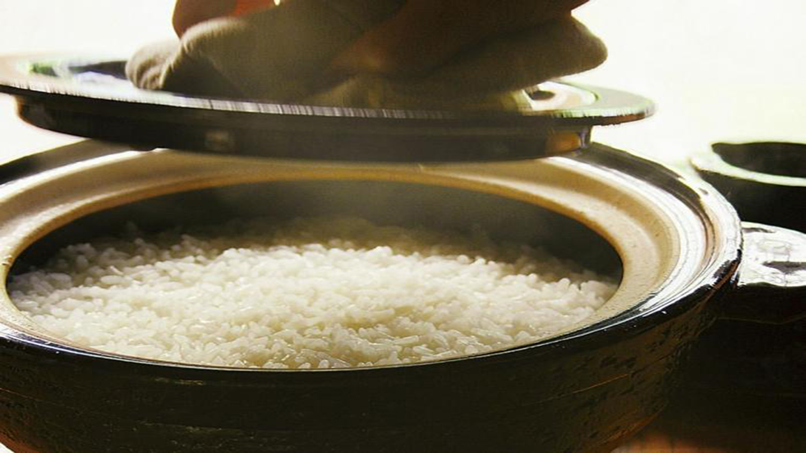 FUKU STORE - ✨ Si hablamos de tradición arrocera, hablamos de Japón 🇯🇵,  si hablamos de Japón y el arroz hablamos de la arrocera Zojirushi, una de  las marcas más conocidas en