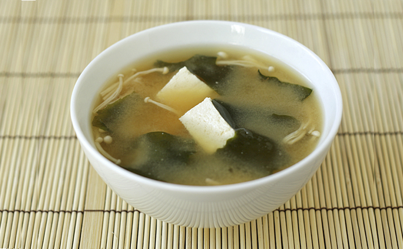 sopa de miso con tofu